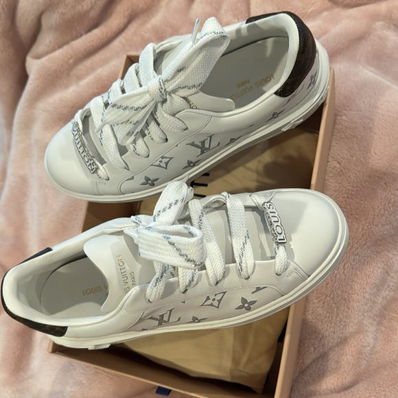 Louis Vuitton Time out sneakers - Picture 3 of 8